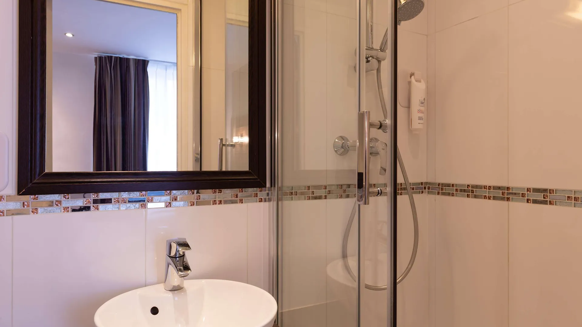 Apolonia Montmartre; Sure Collection By Western Hotel 3*