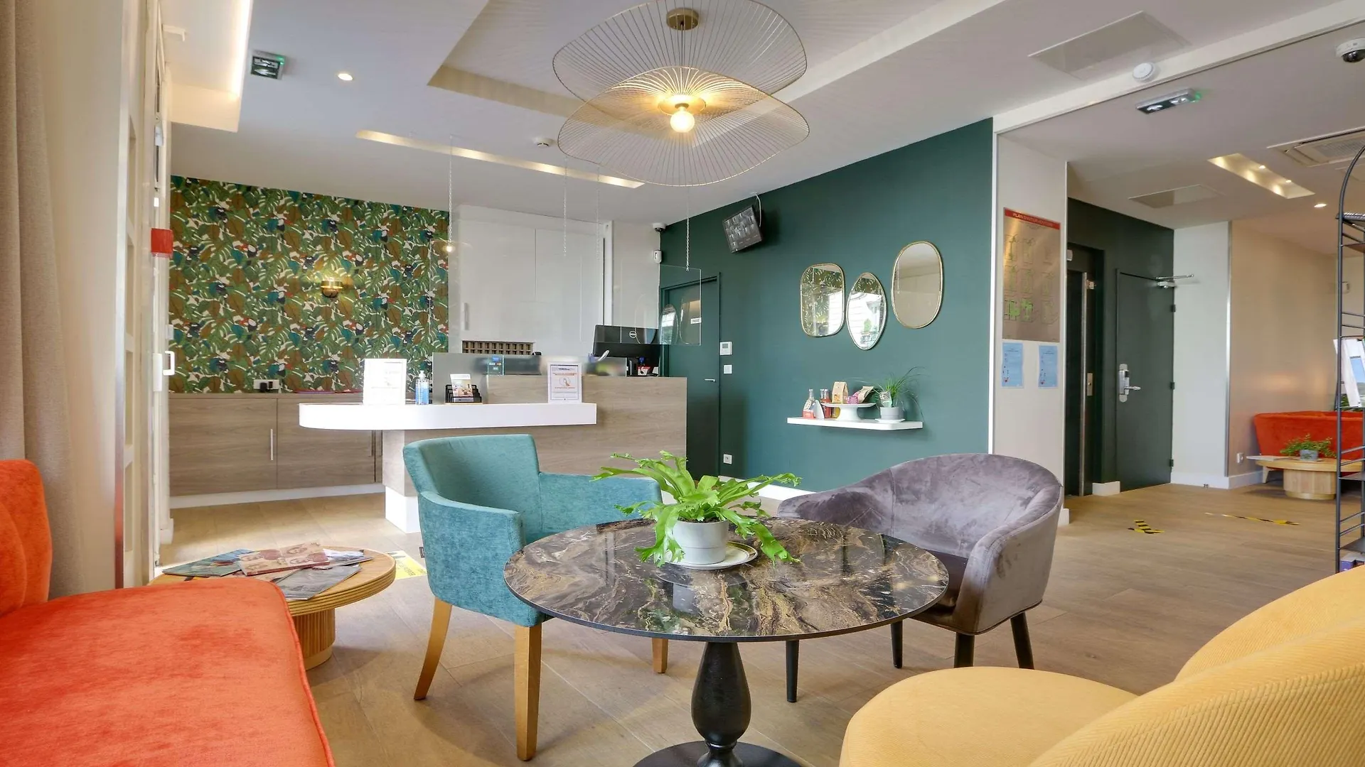 Apolonia Montmartre; Sure Collection By Western Hotel 3*